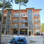 Modern One Bedroom Flat In - Beahost